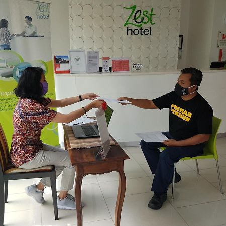 Zest Yogyakarta By Swiss-Belhotel International Esterno foto