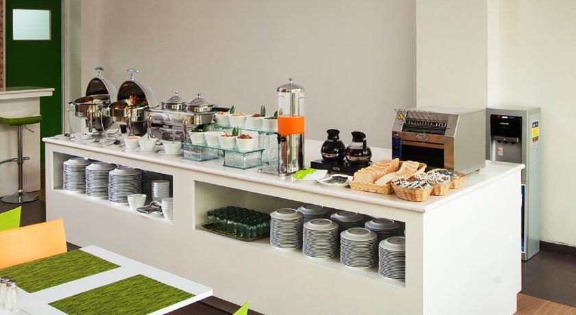 Zest Yogyakarta By Swiss-Belhotel International Esterno foto