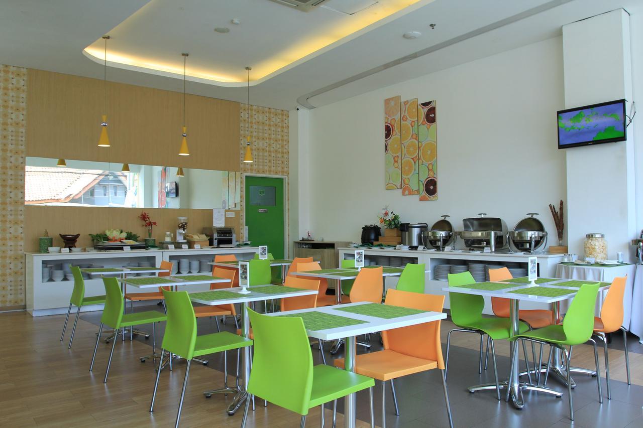 Zest Yogyakarta By Swiss-Belhotel International Esterno foto