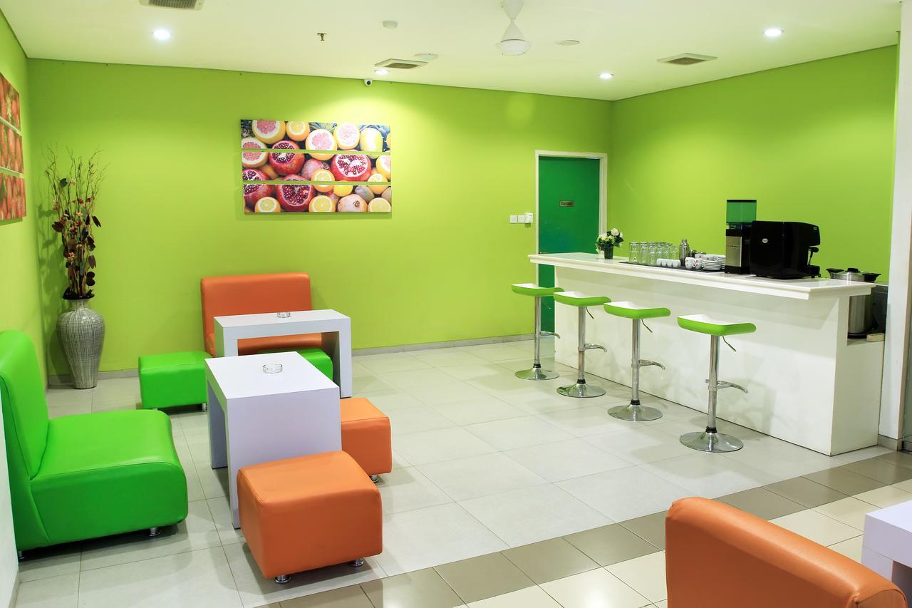 Zest Yogyakarta By Swiss-Belhotel International Esterno foto
