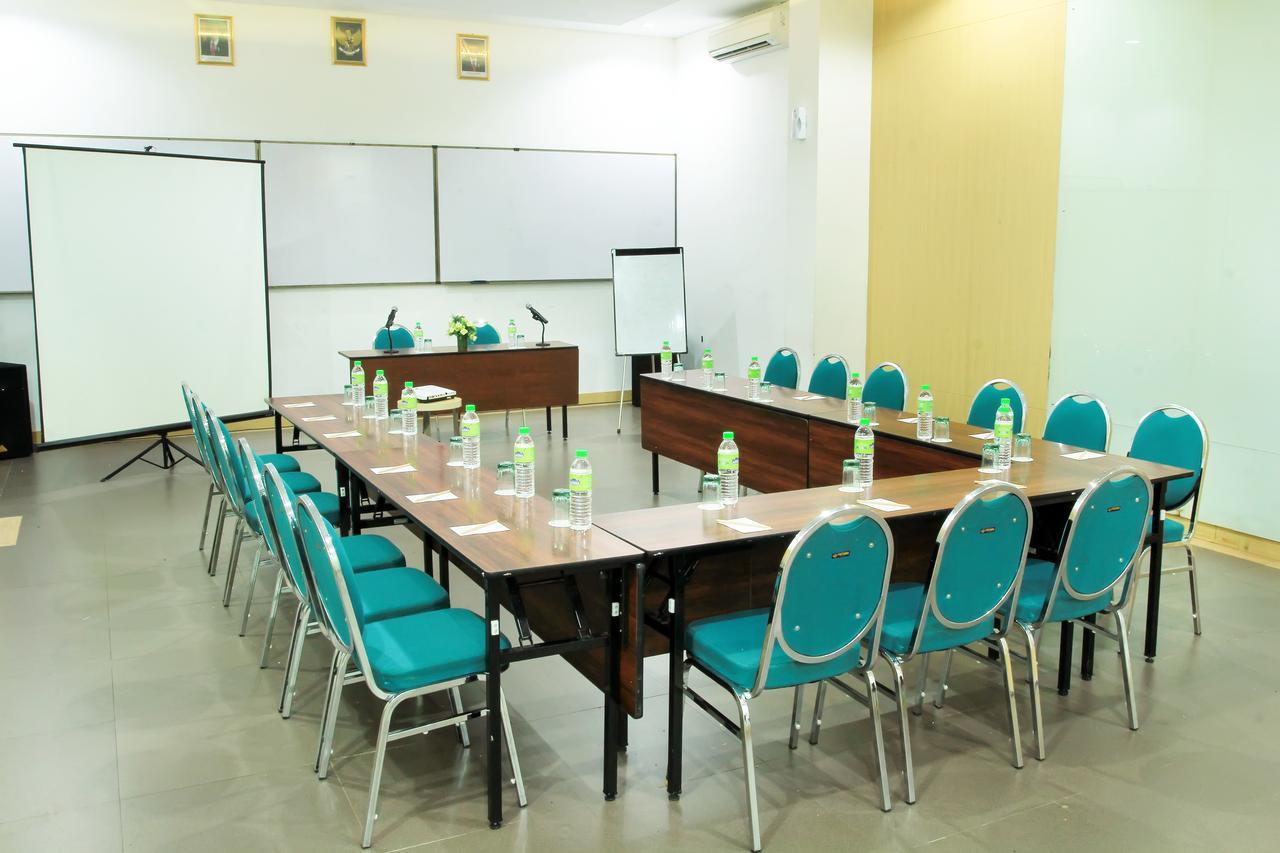 Zest Yogyakarta By Swiss-Belhotel International Esterno foto