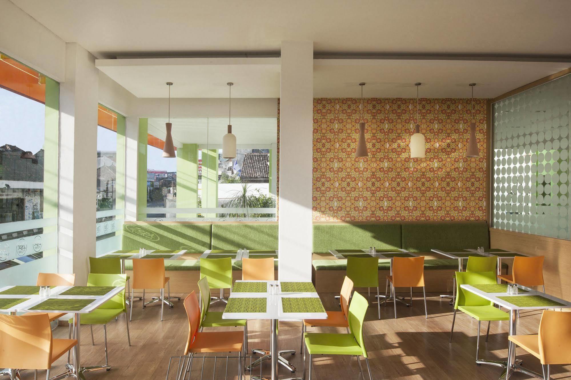 Zest Yogyakarta By Swiss-Belhotel International Esterno foto